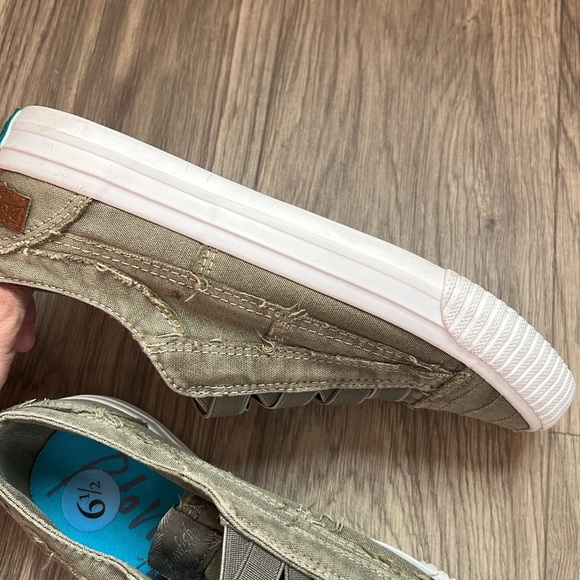 Blowfish Malibu Olive Green Canvas Slip on Sneakers - Picture 10 of 13